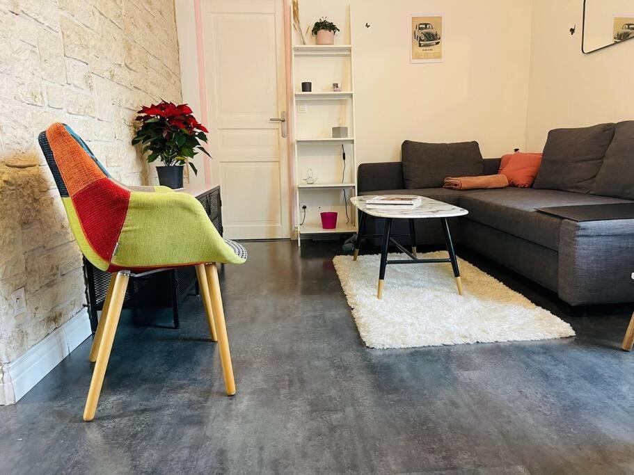 אורליאן Chaleureux Appart, Proche De La Loire Avec Parking מראה חיצוני תמונה